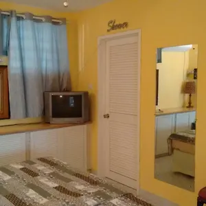 Apartment 220, Saint James